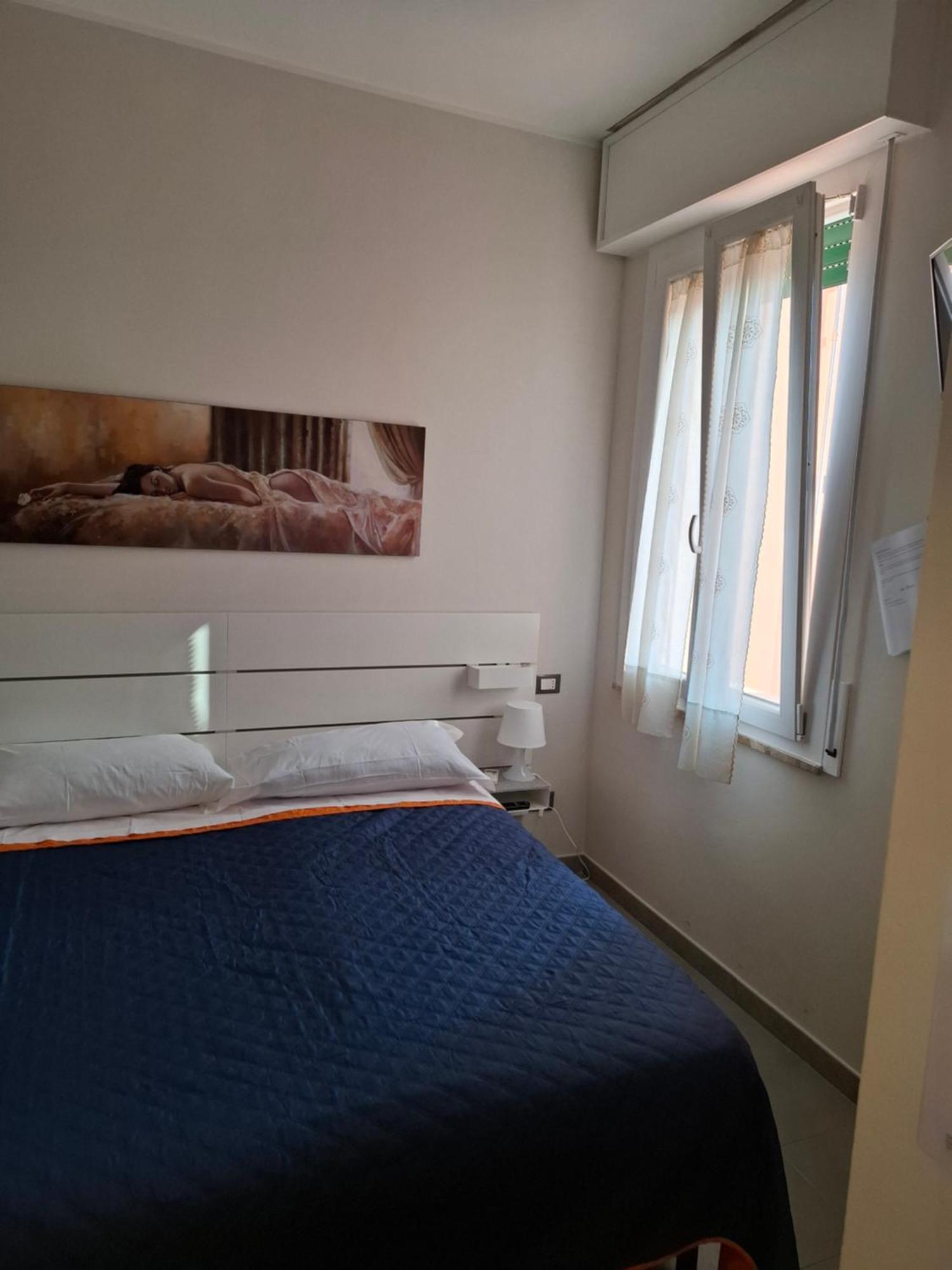 Fare Bnb - Room Del Parco Reggio Emilia Exterior photo